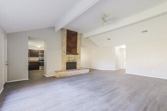 3446 Hombly Rd in Houston, TX - Building Photo - Building Photo