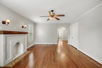 5924 La Vista Dr in Dallas, TX - Building Photo - Building Photo