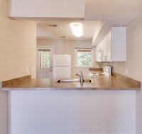 Building Photo - 630 Fairview Apartamentos in Simpsonville, South Carolina