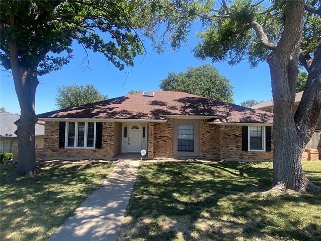 1804 Green Ridge Dr in Carrollton, TX - Building Photo