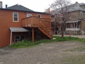 116 Oak Hill Ave, Unit 2R in Endicott, NY - Foto de edificio - Building Photo
