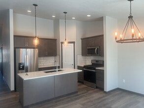 Thayer Cottages in Rathdrum, ID - Foto de edificio - Building Photo