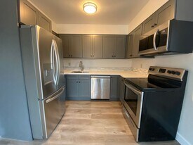 1513 SE Ash St in Portland, OR - Building Photo