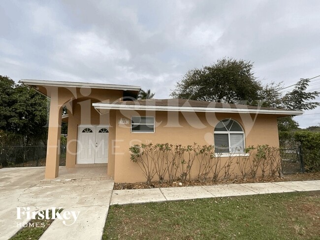 property at 405 NW 7th St