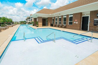 The View at Polaris in Columbus, OH - Building Photo - Building Photo