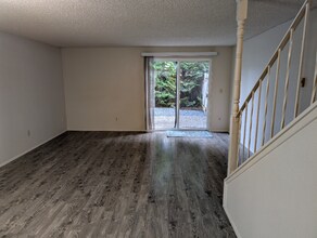 4617 80th St NE in Marysville, WA - Foto de edificio - Building Photo