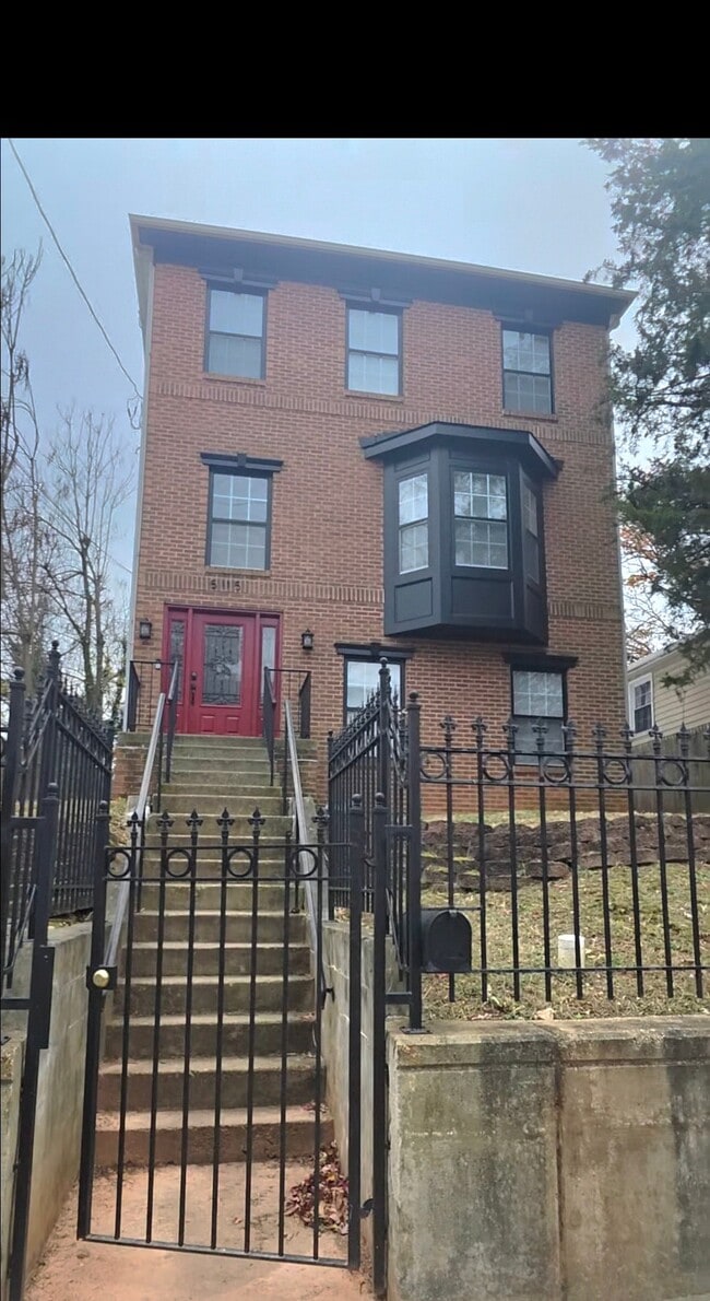 property at 5115 Bass Pl SE