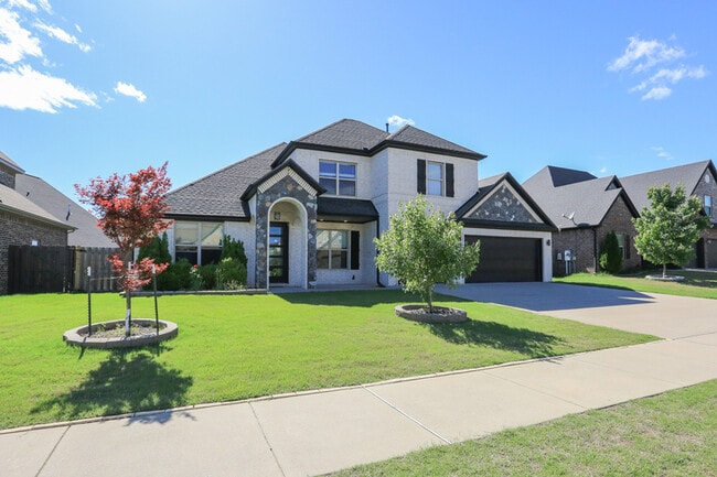 4604 SW Barton St in Bentonville, AR - Building Photo - Building Photo