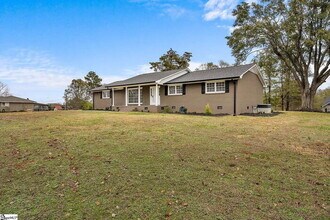 300 Woodlake Rd in Anderson, SC - Building Photo - Building Photo