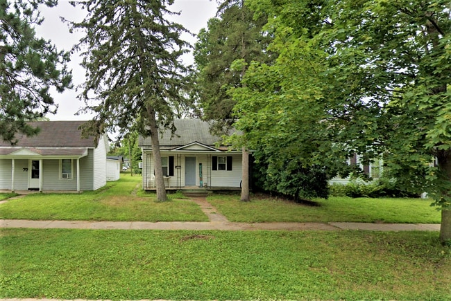 property at 729 Chippewa St