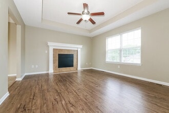 1203 Fall Meadow Ln in Belton, MO - Building Photo - Building Photo
