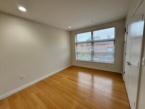 595 Albany St, Unit 407 in Boston, MA - Building Photo - Building Photo