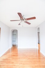 6956 N Ashland Ave in Chicago, IL - Building Photo - Building Photo