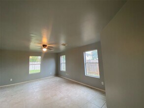 19706 Shores Edge Dr in Tomball, TX - Building Photo - Building Photo