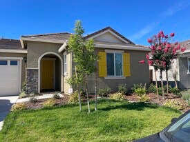 9260 Wayne Heintz St in Elk Grove, CA - Building Photo