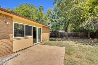 411 McKinley St in Cedar Hill, TX - Building Photo - Building Photo