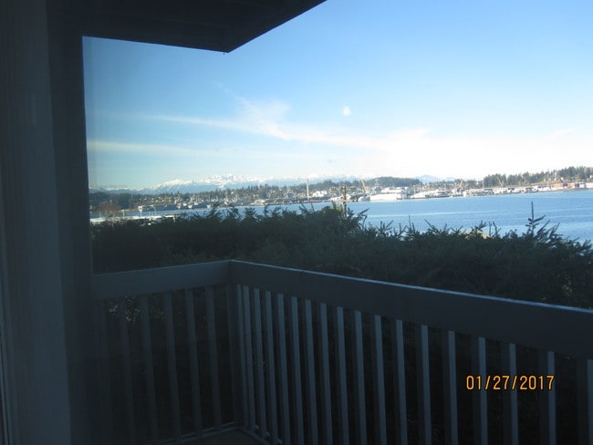 103 Rockwell Ave, Unit Rockwell Condos C-27 in Port Orchard, WA - Building Photo - Building Photo