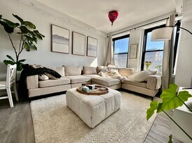 479 Commonwealth Ave, Unit 475-202 in Boston, MA - Building Photo