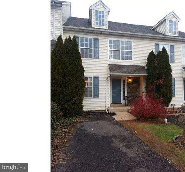property at 4666 Louise St Claire Dr