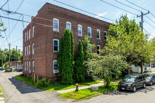 59 L St in Turners Falls, MA - Building Photo