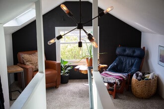 1682 S 40th St in Tacoma, WA - Foto de edificio - Building Photo