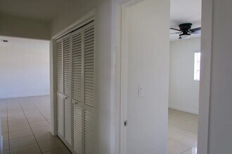 3011 SW 97th Ct in Miami, FL - Foto de edificio - Building Photo