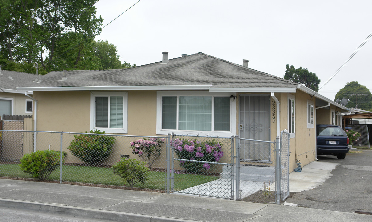 23355-23357 Jorgensen Ln in Hayward, CA - Building Photo