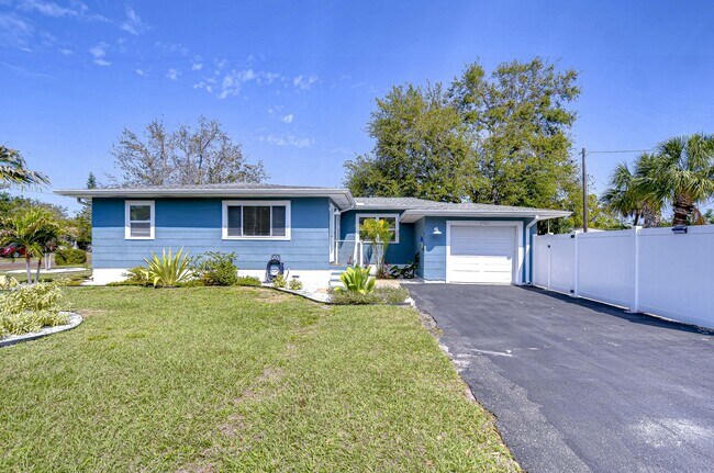 1922 55th St S in Gulfport, FL - Building Photo - Building Photo