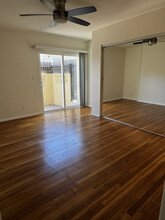 Barrington Terrace in Los Angeles, CA - Foto de edificio - Building Photo