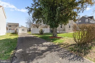 6613 Fairmount Ave in Baltimore, MD - Building Photo