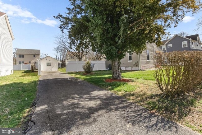 property at 6613 Fairmount Ave