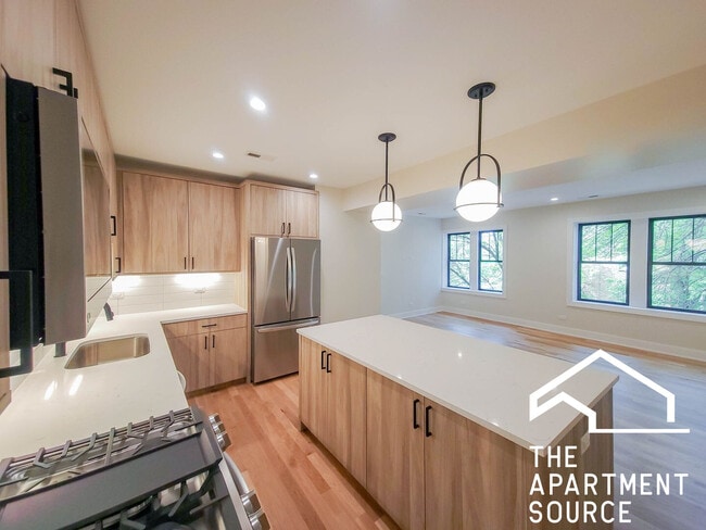 4849 N Seeley Ave, Unit 2