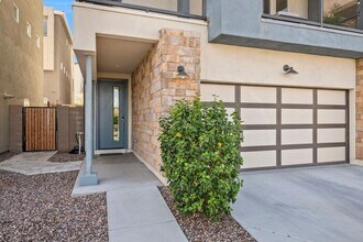 7081 W Corona Dr in Chandler, AZ - Building Photo - Building Photo
