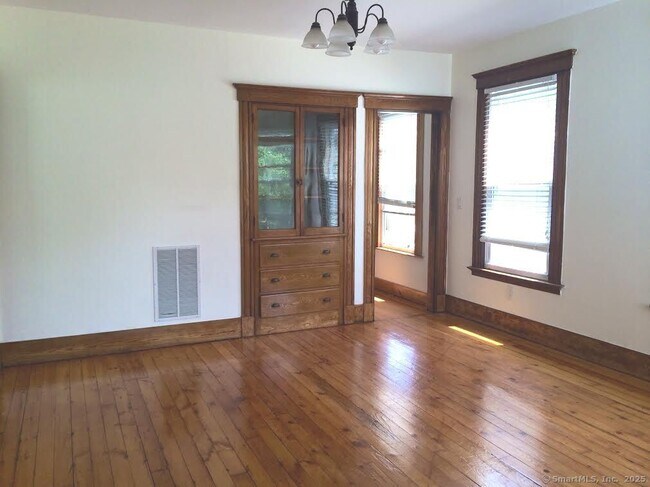 83 Foster St in New Haven, CT - Building Photo - Building Photo