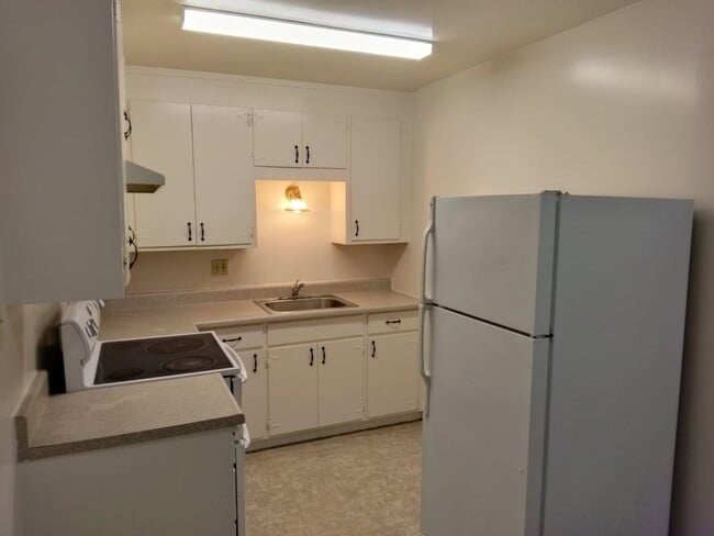 2131 Stanton Ave in San Pablo, CA - Building Photo - Building Photo