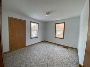 312 3rd St NW in Beulah, ND - Building Photo - Building Photo