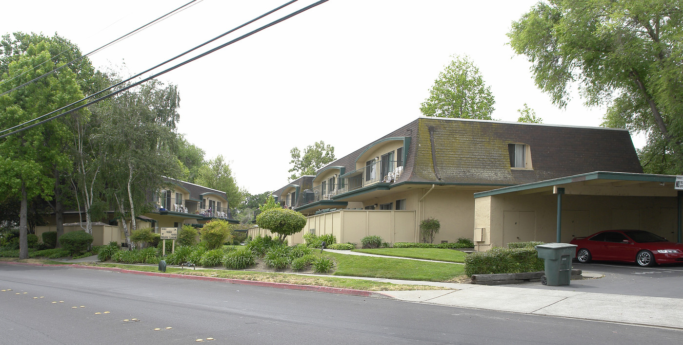 1091-1095 Mohr Ln in Concord, CA - Foto de edificio