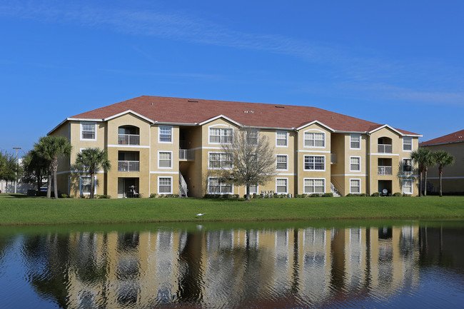 Treasure Cay Apartments in Fort Pierce, FL - Building Photo - Building Photo