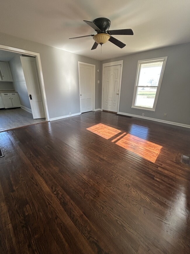 1015 N Main St in Hopkinsville, KY - Building Photo - Building Photo