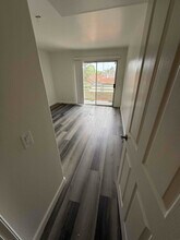 5405 Kester Ave in Los Angeles, CA - Building Photo - Building Photo