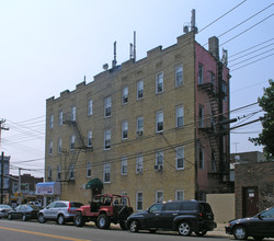 2801 Waterbury Ave in Bronx, NY - Foto de edificio - Building Photo