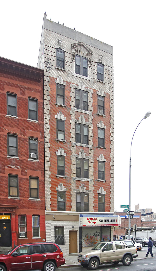 19 Humboldt St in Brooklyn, NY - Building Photo - Building Photo