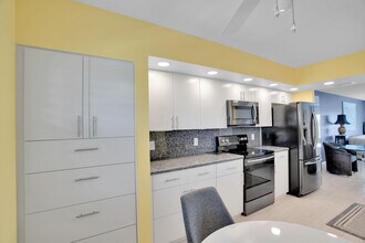 1702 Andros Isle in Coconut Creek, FL - Building Photo - Building Photo