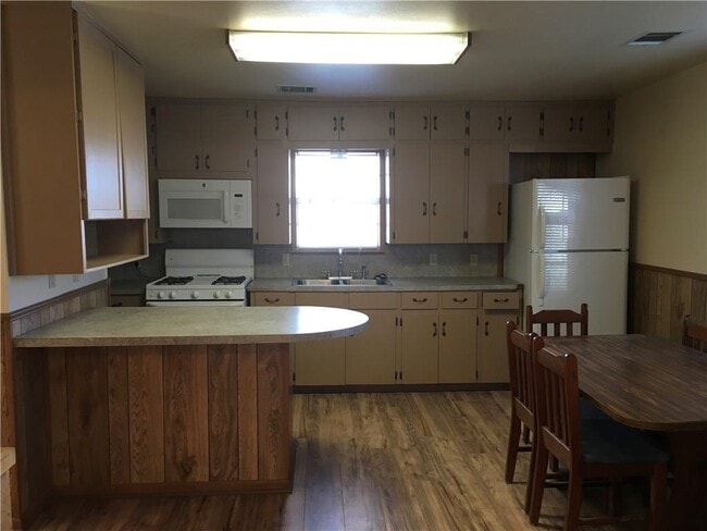 3997 Farm to Market 535 in Red Rock, TX - Foto de edificio - Building Photo