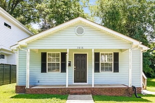 1016 Harrill St in Charlotte, NC - Building Photo