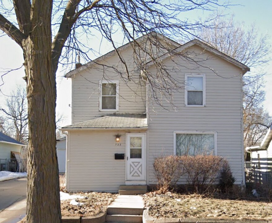 733 S 4th Ave in Sioux Falls, SD - Building Photo