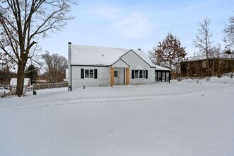 8492 Cheviot Rd in Groesbeck, OH - Building Photo - Building Photo