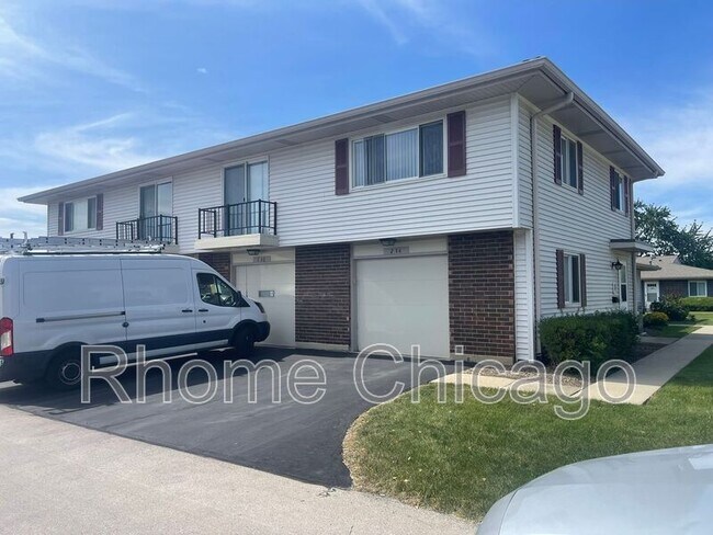 236 Whidah Ct in Schaumburg, IL - Building Photo - Building Photo