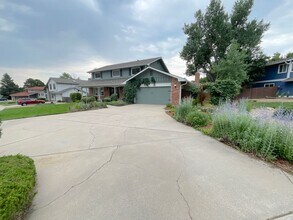4135 Stonehaven Dr in Colorado Springs, CO - Building Photo - Building Photo