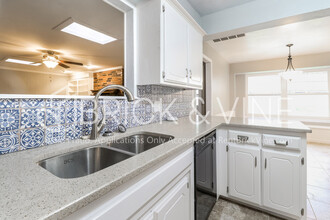 1608 Ridgecrest Rd in Edmond, OK - Building Photo - Building Photo